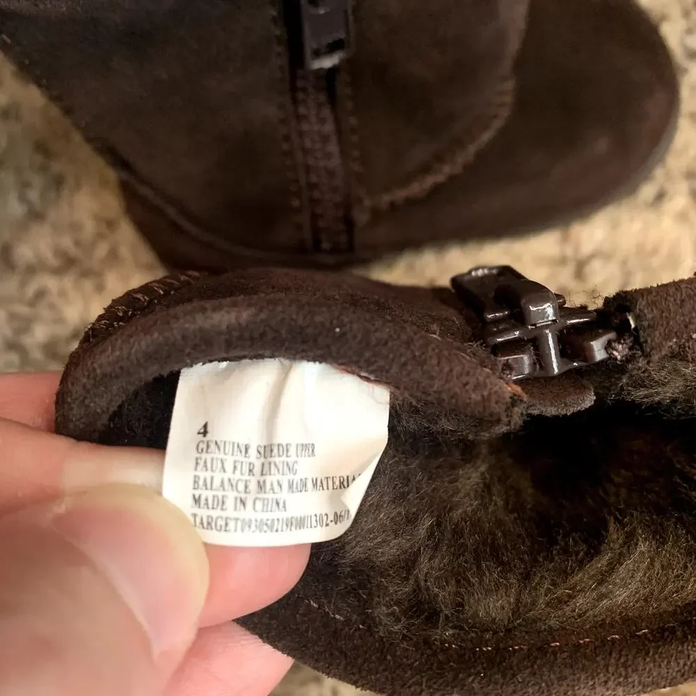 5/$25 Circo Brown‎ Suede Boots